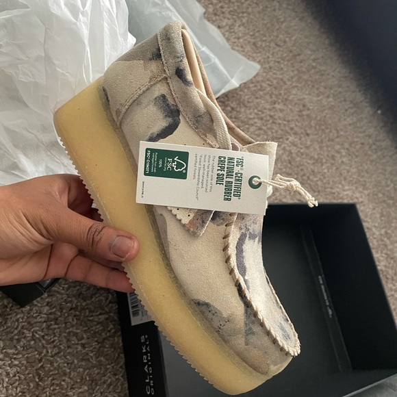 Clarks (wallabees) - Picture 3 of 7